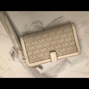 Michael Kors Beige and Cream Wallet